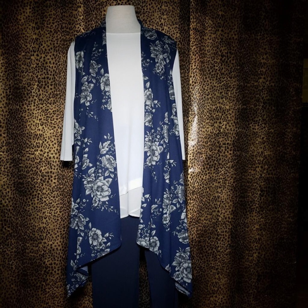 Navy blue cardigan 💙